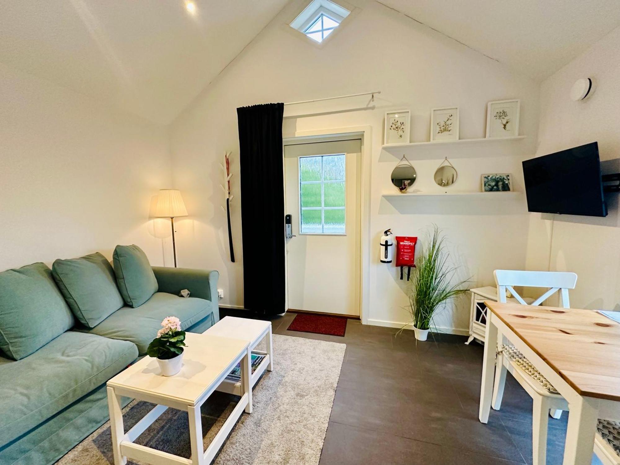 Pensionat Prinshoejden - Home Katrineholm Extérieur photo
