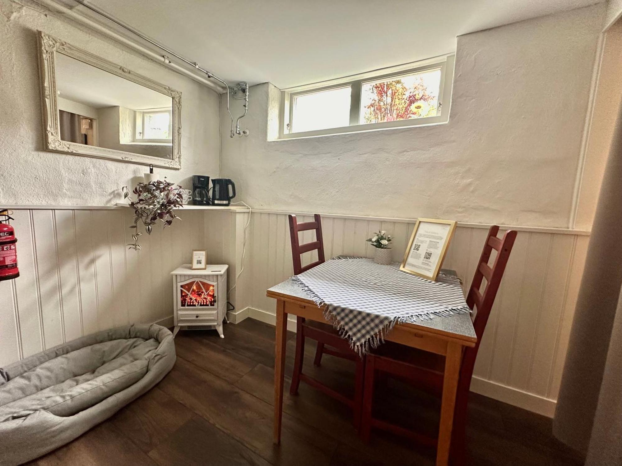 Pensionat Prinshoejden - Home Katrineholm Extérieur photo