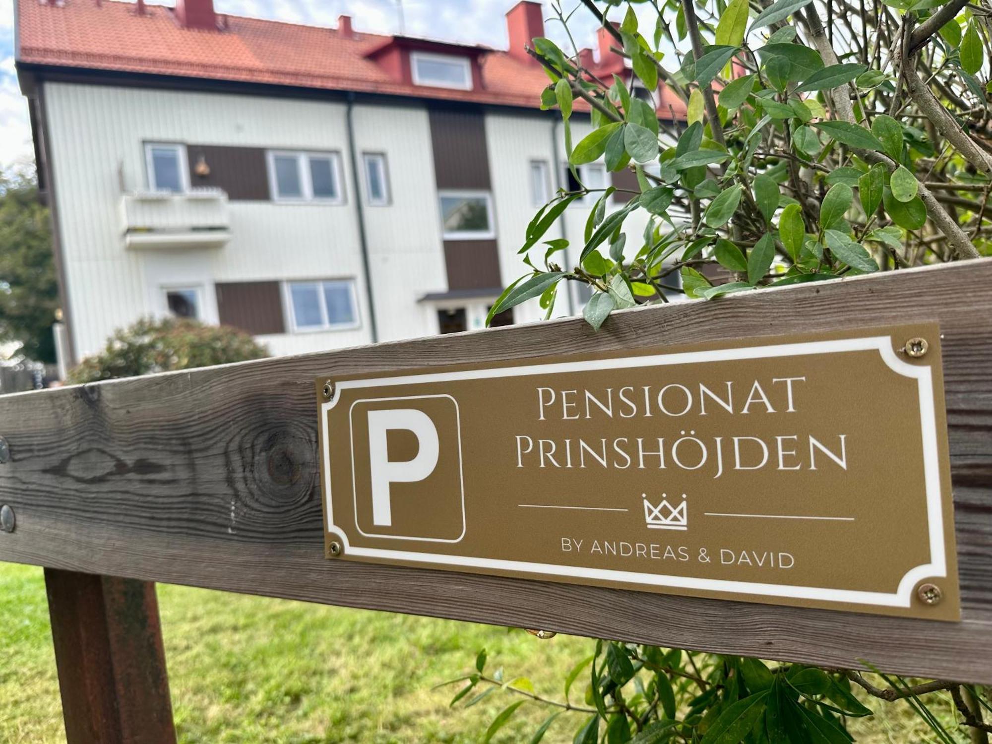 Pensionat Prinshoejden - Home Katrineholm Extérieur photo